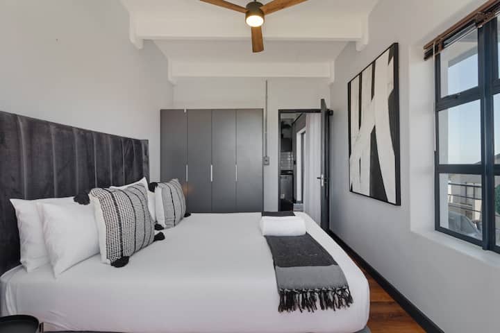 2 Bedroom Property for Sale in West Beach Western Cape